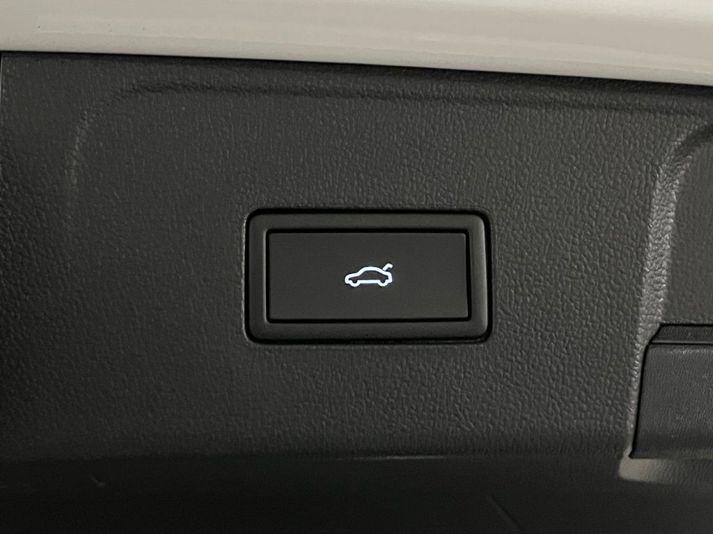 2026 Volkswagen Atlas SE w/Tech - Photo 39