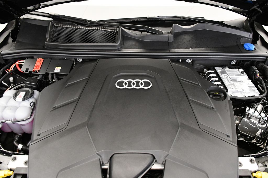 Thumbnail: 2025 Audi Q7 - 11