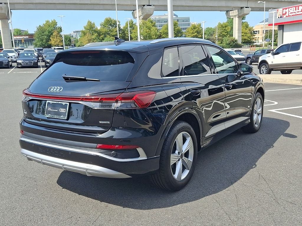 Thumbnail: 2023 Audi Q4 e-tron - 4
