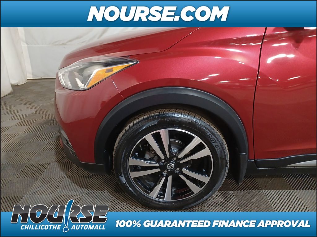 2020 Nissan Kicks SR photo