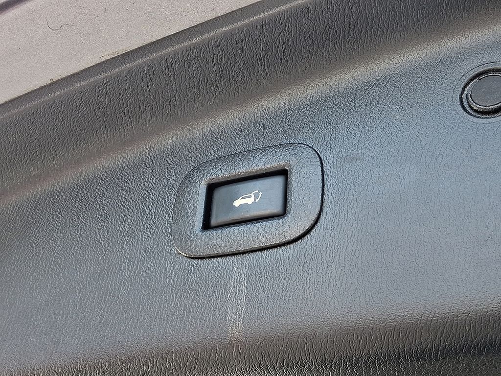 Thumbnail: 2018 Nissan Armada - 31
