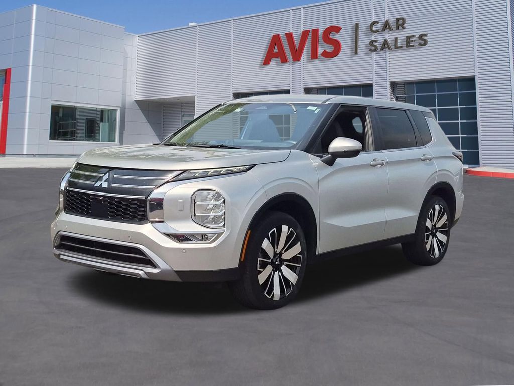 Alloy Silver Metallic 2025 Mitsubishi Outlander SE FWD SUV / Crossover Front-Wheel Drive Continuously Variable Transmission