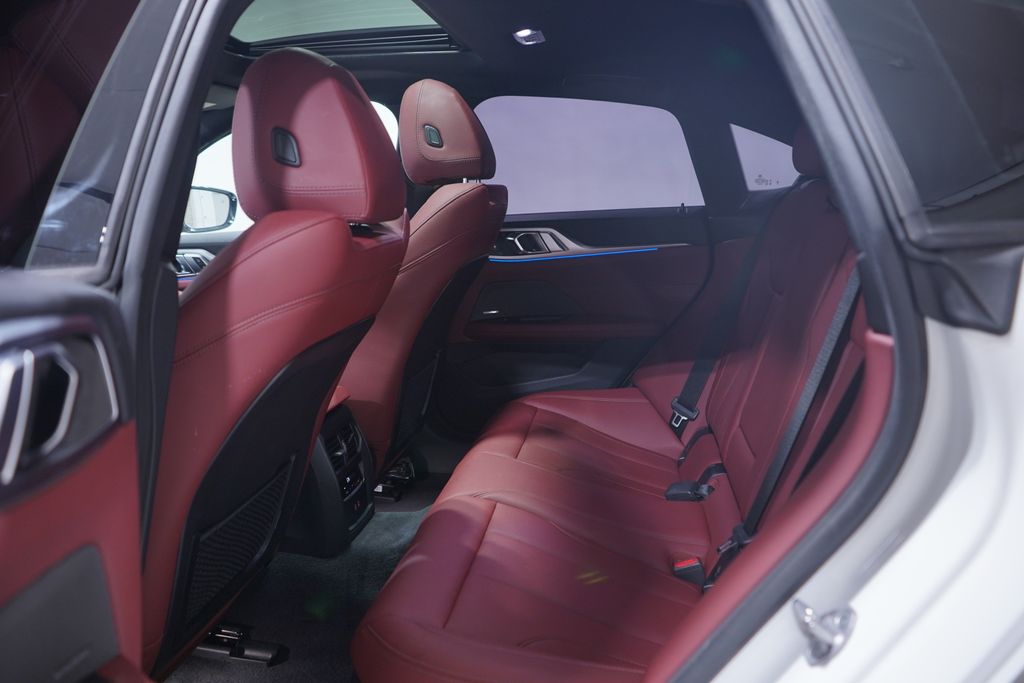 Thumbnail: 2023 BMW i4 - 9