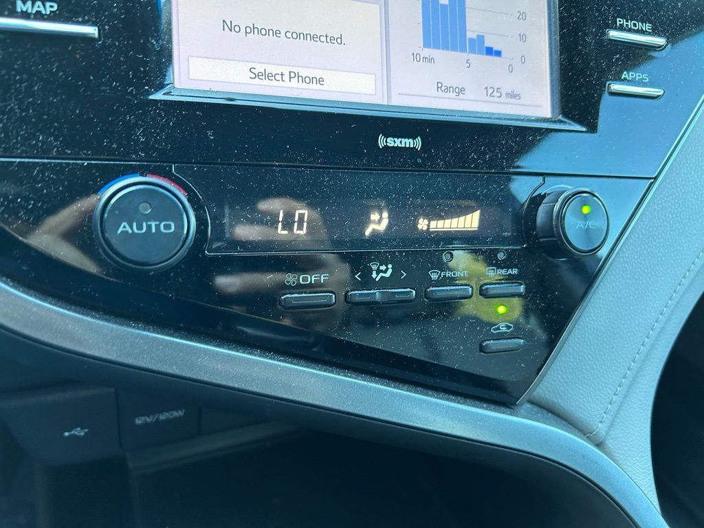 Thumbnail: 2020 Toyota Camry - 26