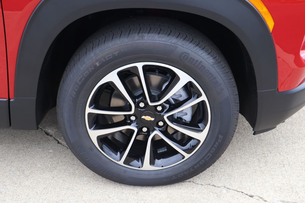 Thumbnail: 2026 Chevrolet TrailBlazer - 11