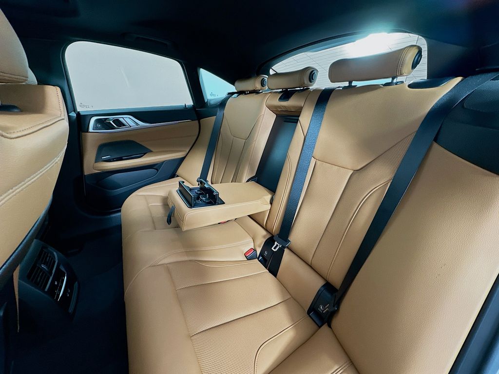 Thumbnail: 2024 BMW i4 - 17