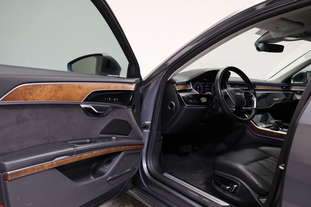 Thumbnail: 2019 Audi A8 - 32