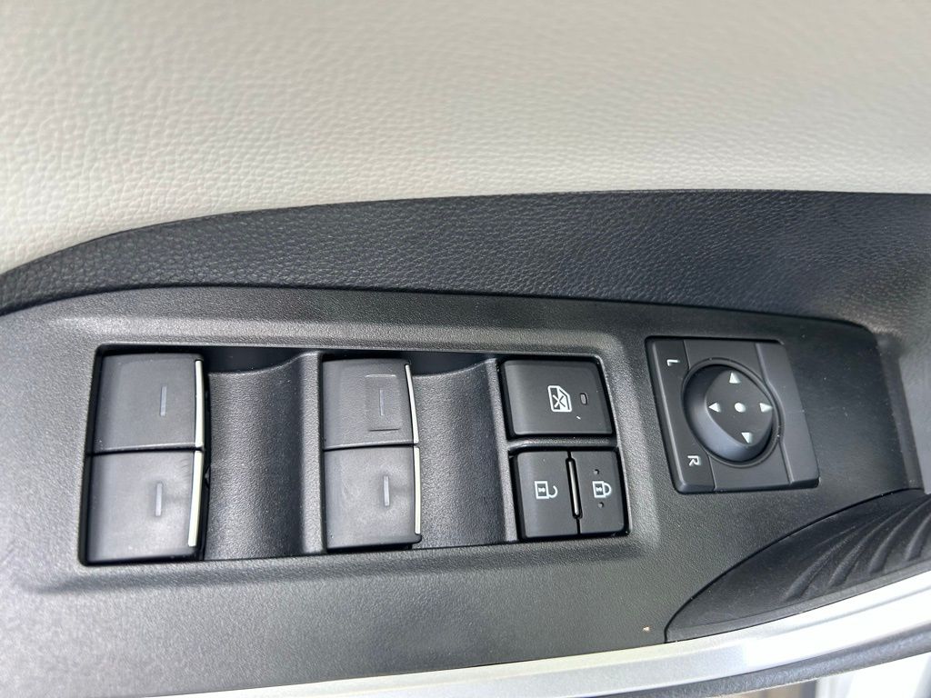 2024 Toyota RAV4 Limited 24