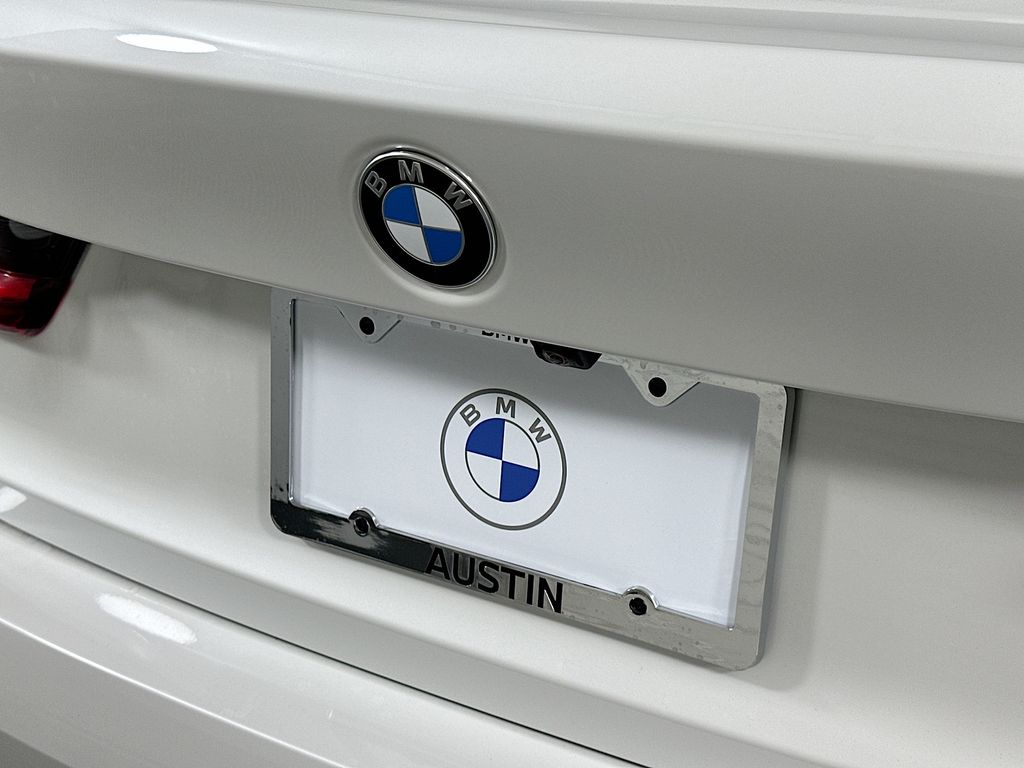 Thumbnail: 2025 BMW 3 Series - 22