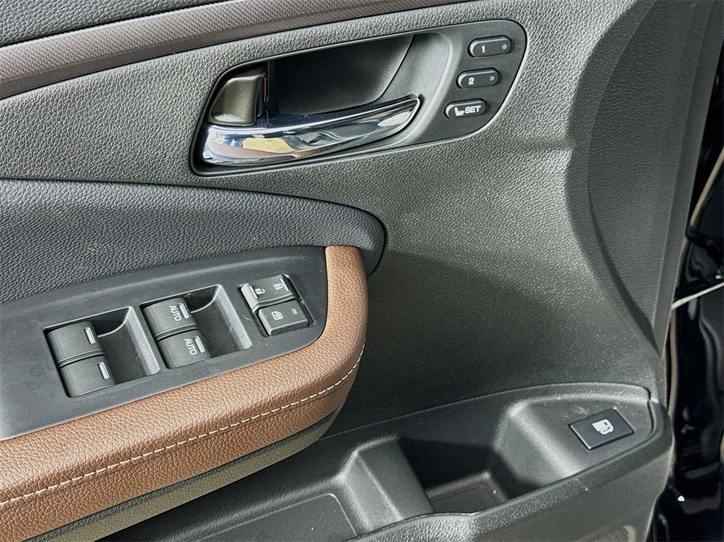 Used Car 2025 Honda Ridgeline  Rtl For Sale Under $40,000 In Austin, Texas