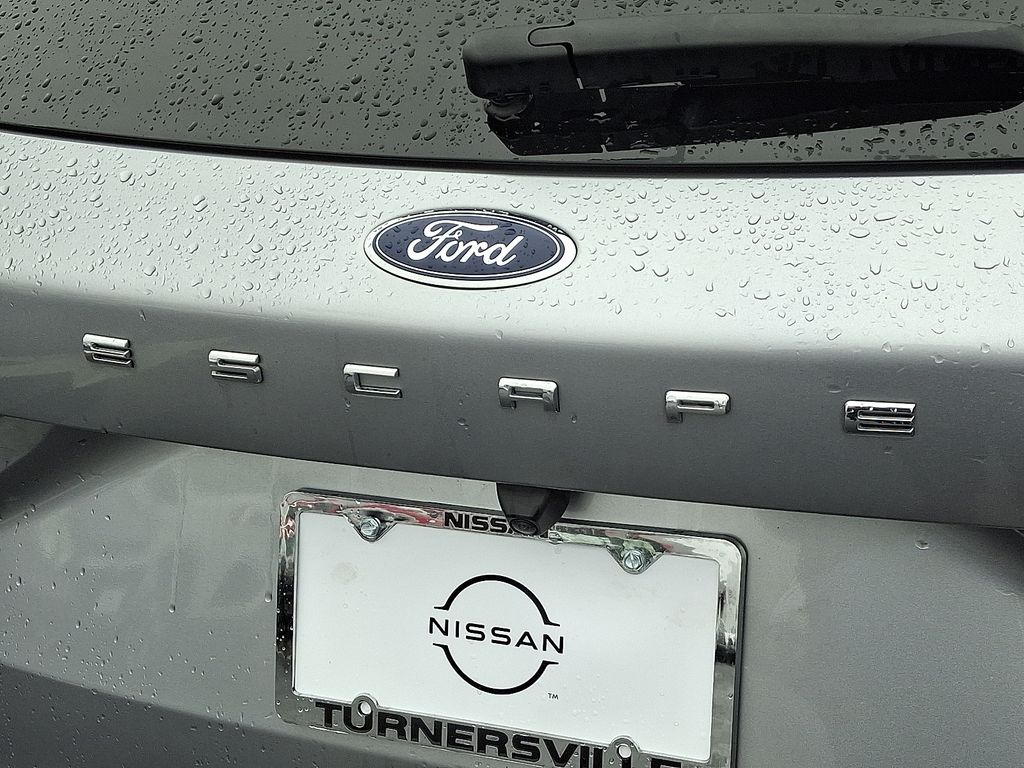 Thumbnail: 2024 Ford Escape - 31
