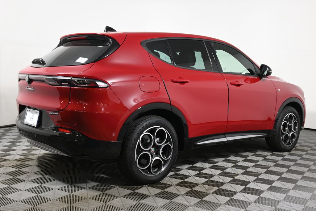 Thumbnail: 2024 Alfa Romeo Tonale - 7