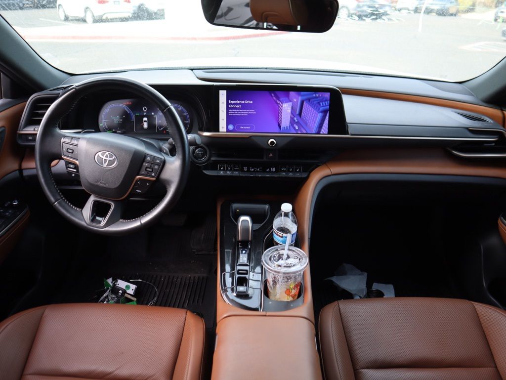 Thumbnail: 2025 Toyota Crown Signia - 6