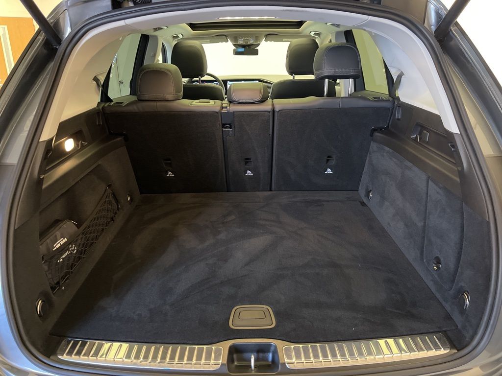 Thumbnail: 2025 Mercedes-Benz GLE - 28