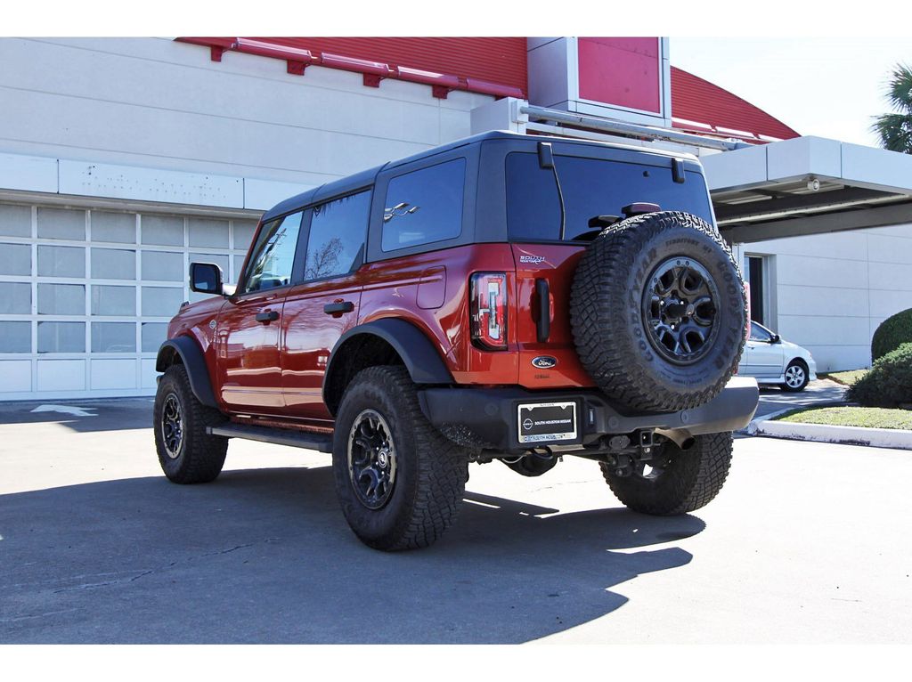 2023 Ford Bronco Wildtrak - 2