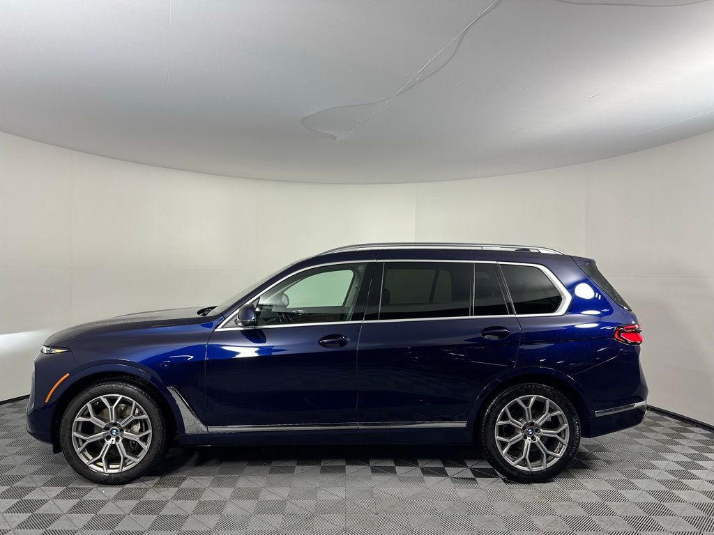 Thumbnail: 2023 BMW X7 - 8