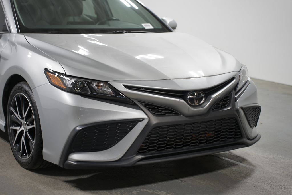 2023 Toyota Camry SE 4