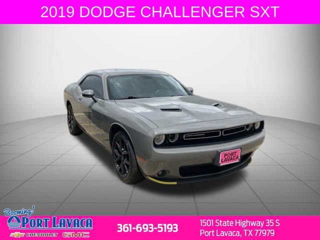 2019 Dodge Challenger SXT RWD