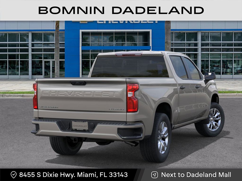 View vehicle photo 5