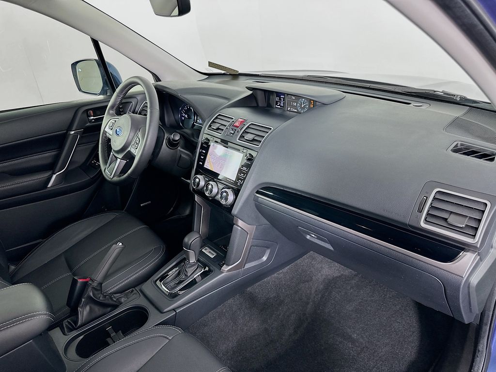2017 Subaru Forester Touring 29