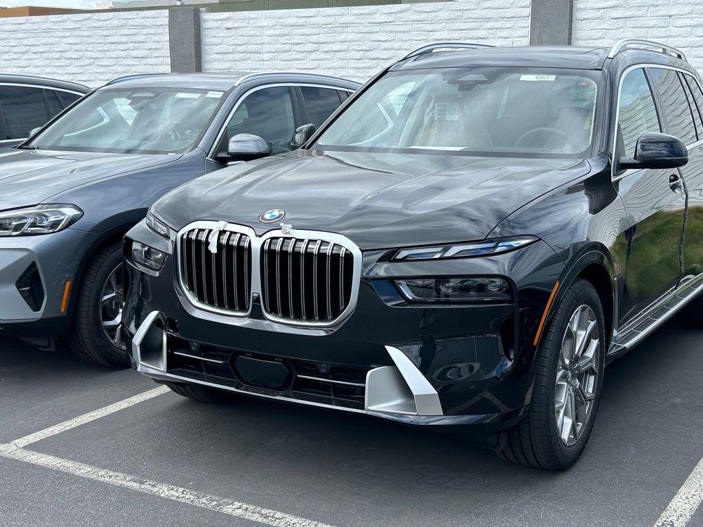 2025 BMW X7 xDrive40i 2