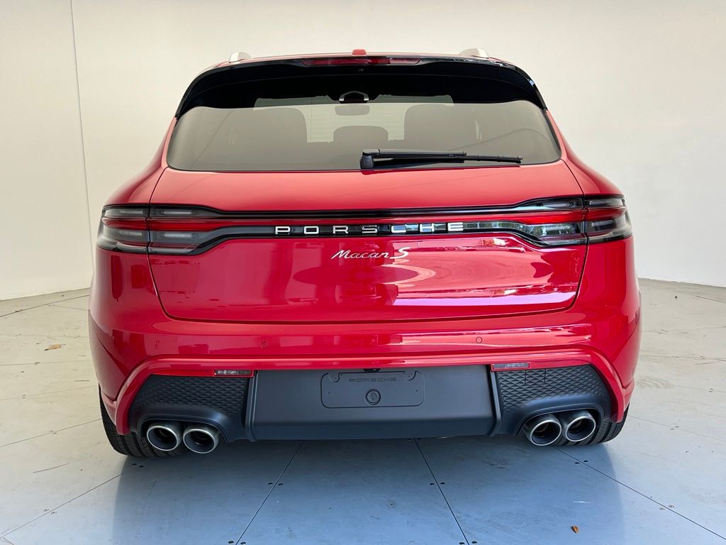 Thumbnail: 2026 Porsche Macan - 21