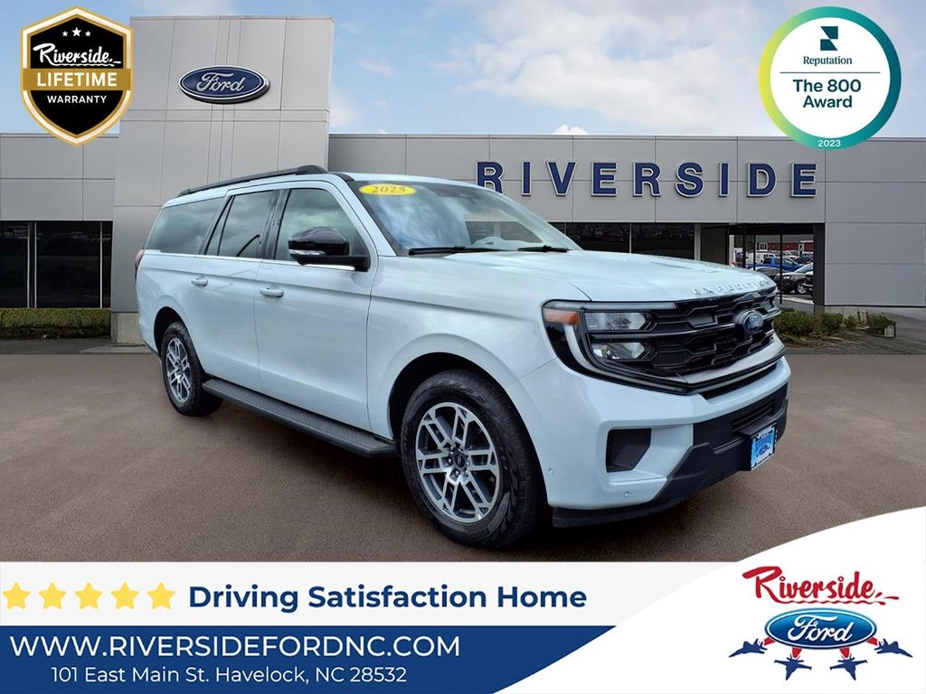 Silver Metallic 2025 Ford Expedition SUV / Crossover Four-Wheel Drive Automatic