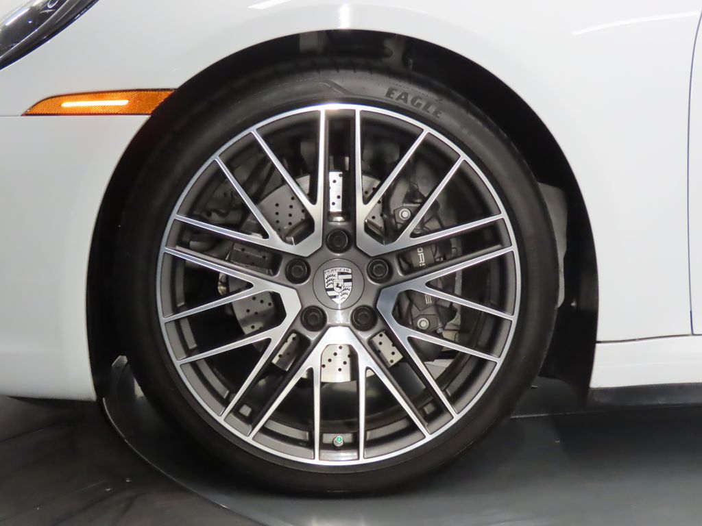 Thumbnail: 2022 Porsche 911 - 19