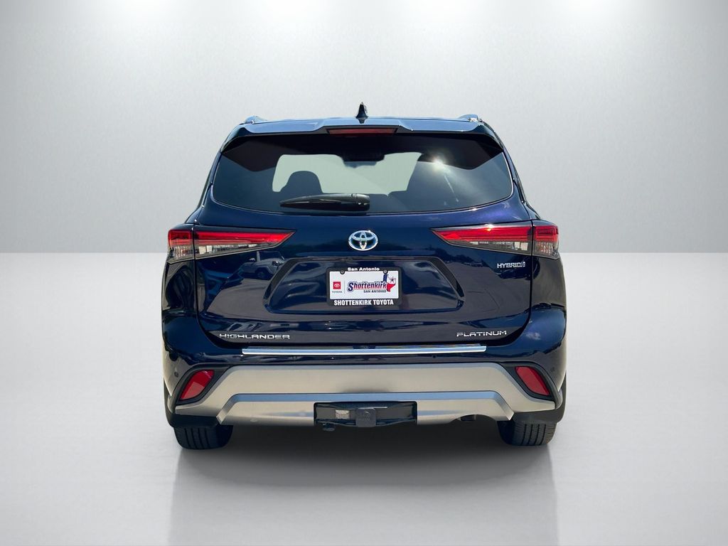 Used 2023 Toyota Highlander Hybrid SUV