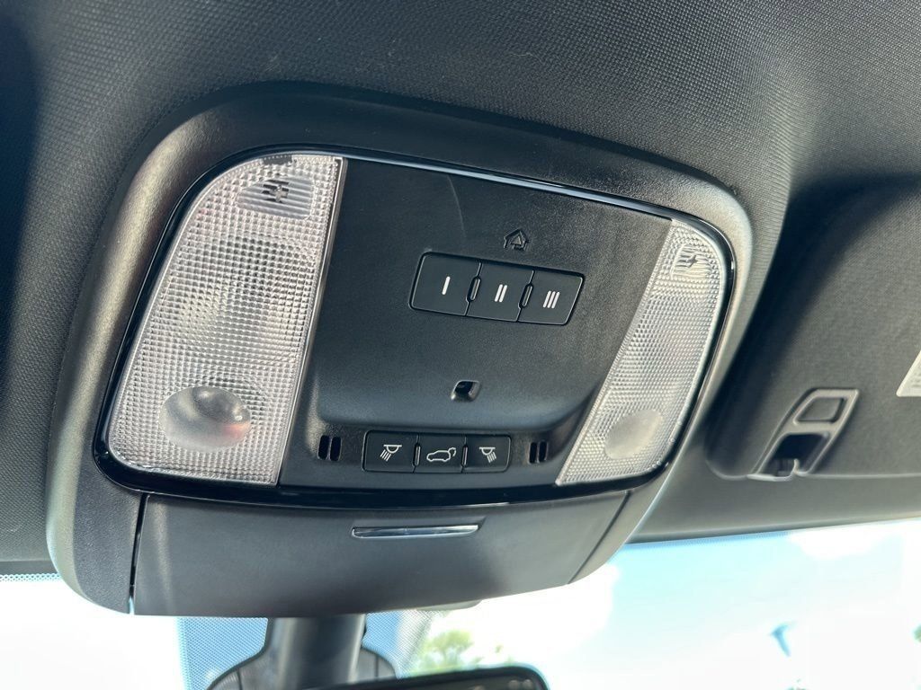 2024 White Knuckle Clearcoat Dodge Durango R/T RWD SUV