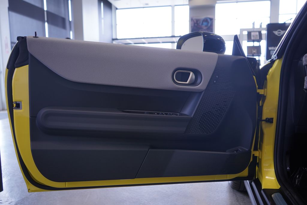 Thumbnail: 2026 MINI Cooper - 12