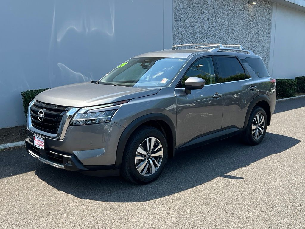 2024 Nissan Pathfinder SL 4WD
