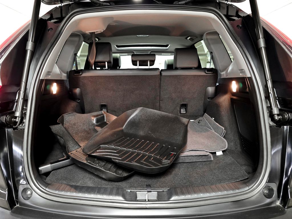 2020 Honda CR-V Hybrid Touring photo 7