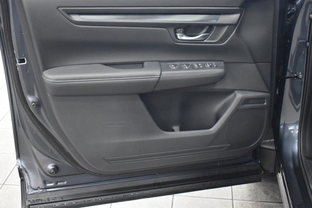 2025 Honda CR-V EX 8