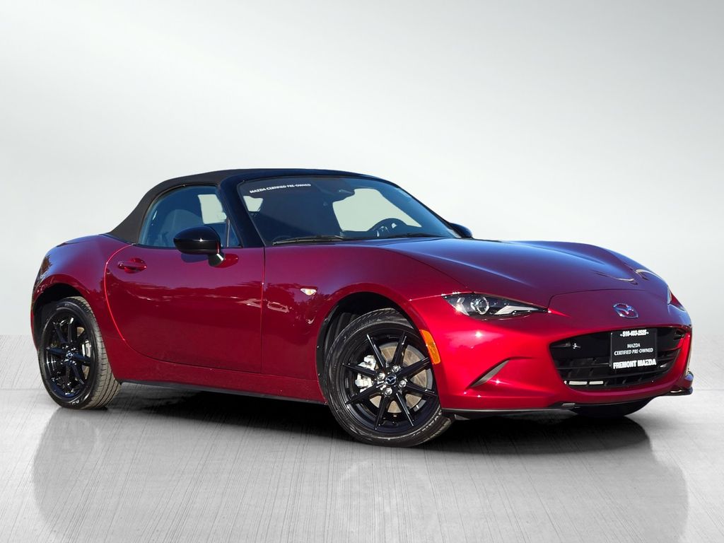 Soul Red Crystal Metallic 2025 Mazda MX-5 Miata Convertible Rear-Wheel Drive 6-Speed Manual