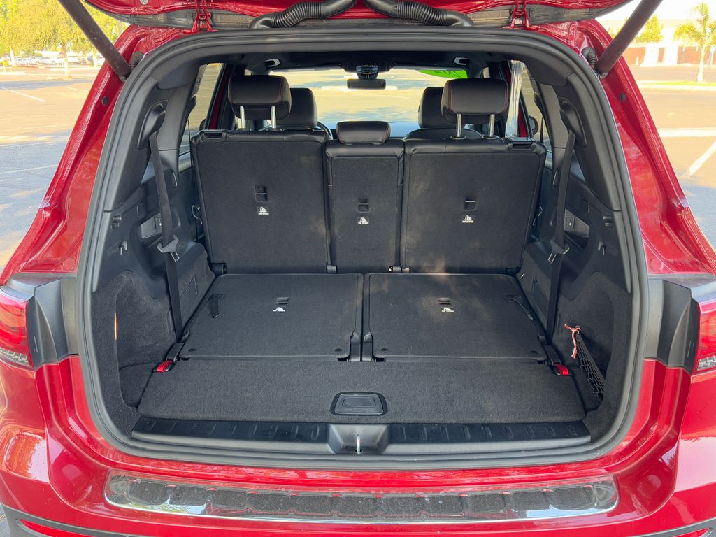 Thumbnail: 2020 Mercedes-Benz GLB - 32