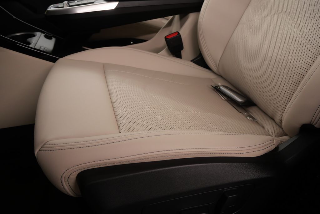 2025 BMW X1 xDrive28i 11