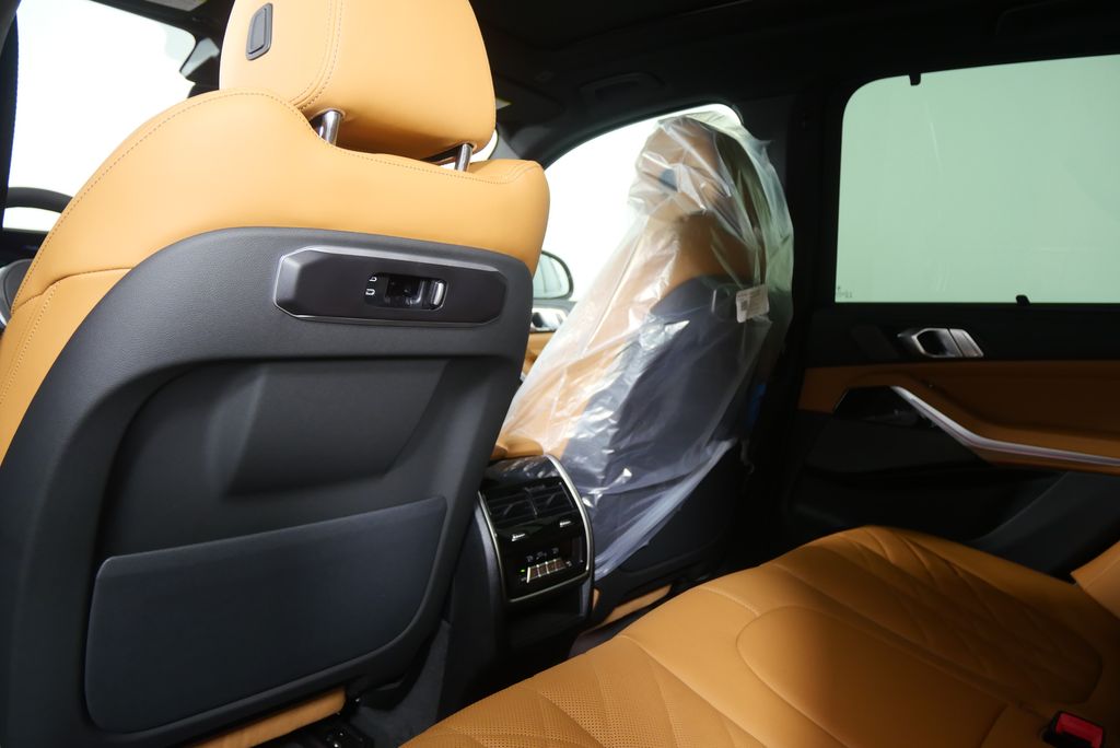 Thumbnail: 2026 BMW X5 - 16