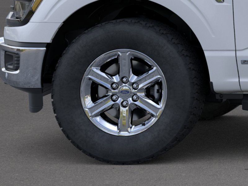 New 2025 White Ford XLT image 19