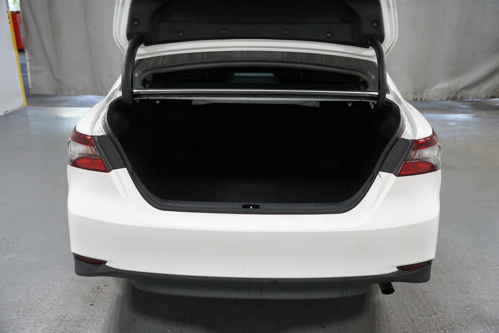 Thumbnail: 2021 Toyota Camry - 30