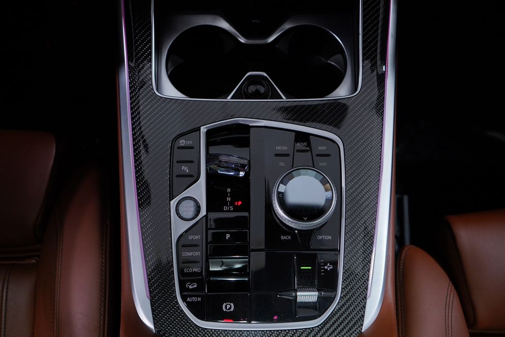 Thumbnail: 2023 BMW X7 - 15