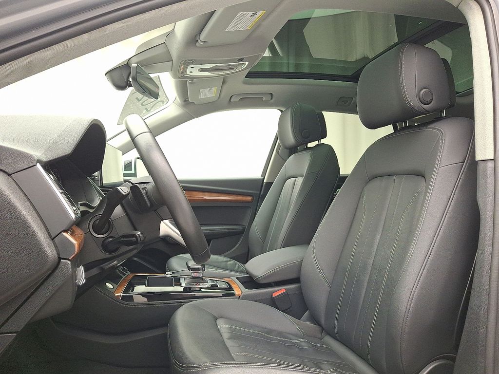 Thumbnail: 2021 Audi Q5 - 13