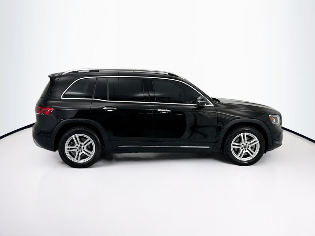 Thumbnail: 2023 Mercedes-Benz GLB - 4