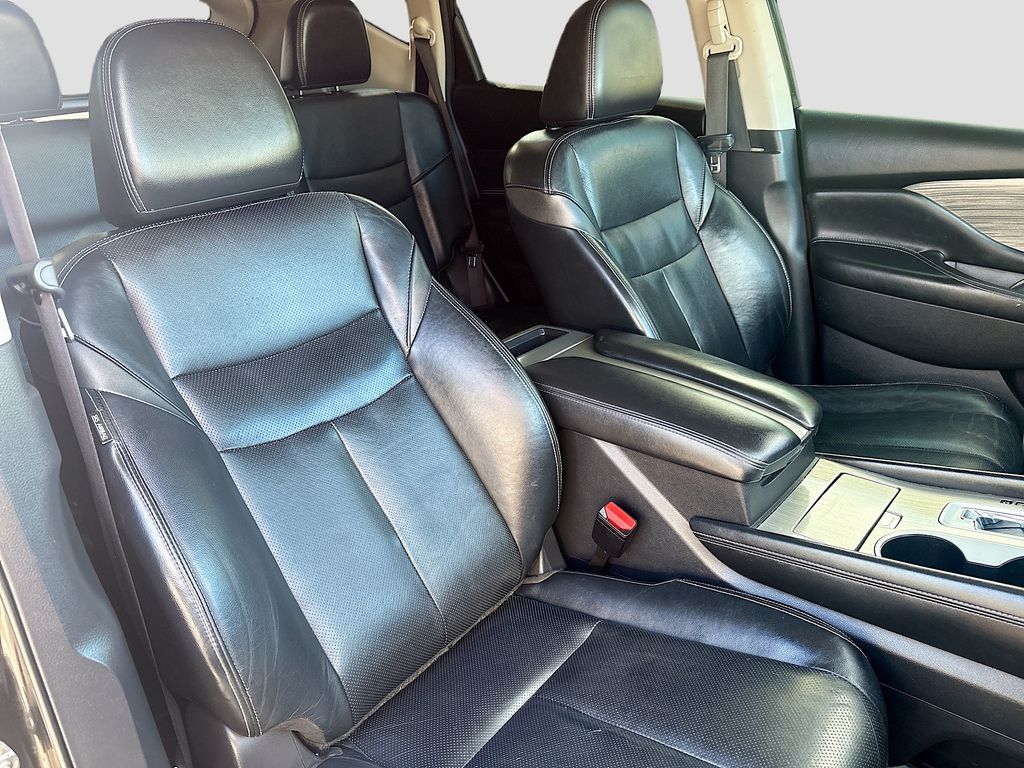 Used 2016 Black Nissan Platinum image 29