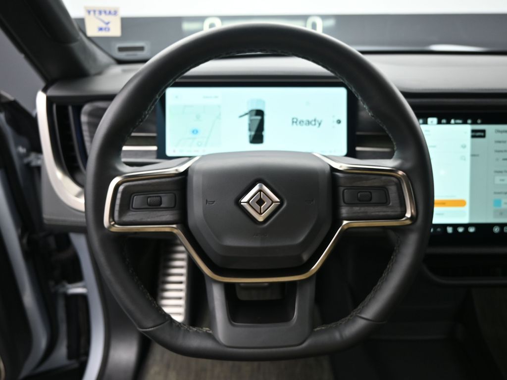 2023 Rivian R1S Adventure