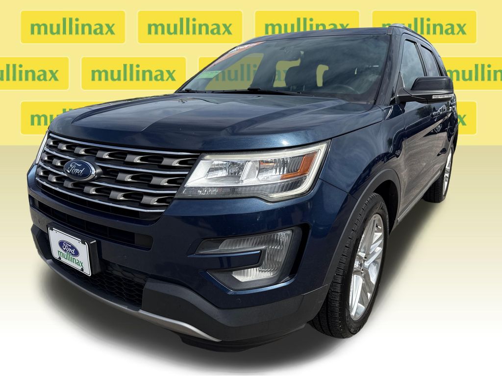 Used 2017 Blue Ford XLT image 9