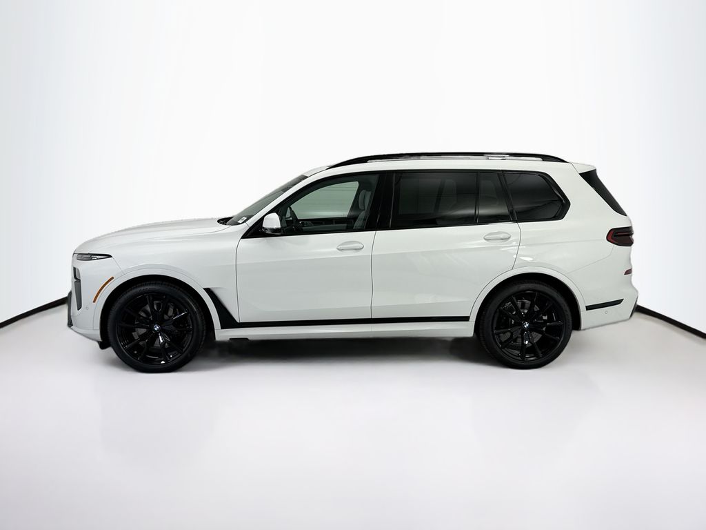 Thumbnail: 2027 BMW X7 - 8