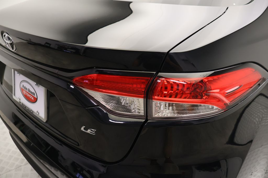 Thumbnail: 2023 Toyota Corolla - 9