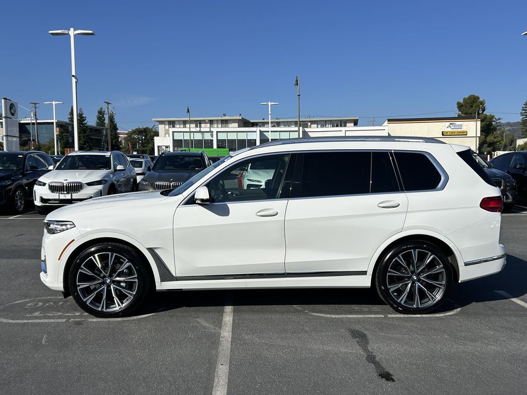 2022 BMW X7 xDrive40i 2