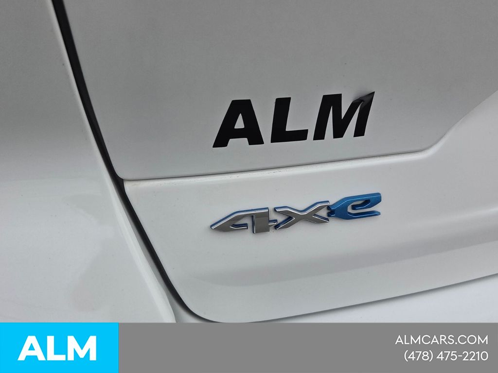 Used 2024 White Jeep 4xe image 9